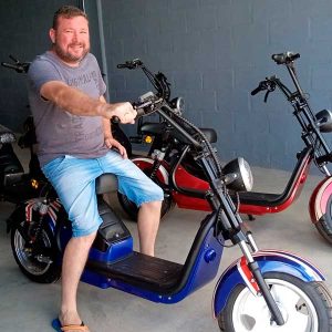 cliente-moto-eletrica-scooter-4